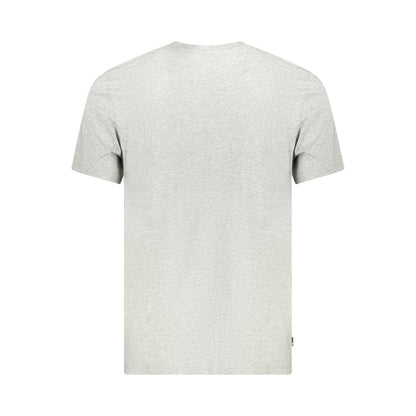 T-Shirt by Timberland for men in cotton brown, gray & print features an on trend silhouette, perfectly showcasing a on trend and for an elevated aesthetic.