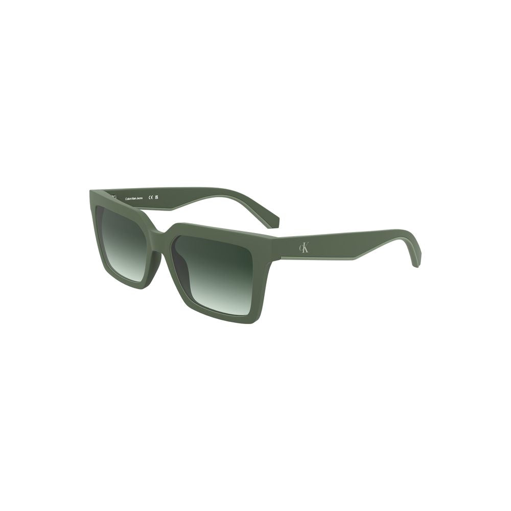 Sunglasses by Calvin Klein for women in fabric and green presents a sumptuous silhouette, featuring green coloured frame and square frame design with for a sumptuous look.