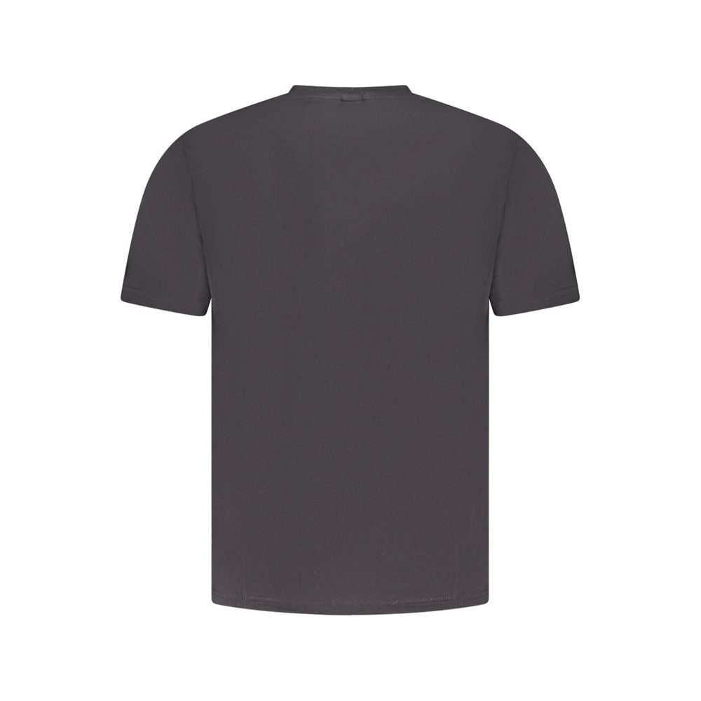 T-Shirt by North Sails for men in cotton black & print features a plush silhouette, showcasing a sophisticated and for a truly plush finish.