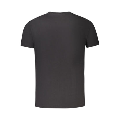 T-Shirt by Timberland for men in cotton black features an on trend silhouette, perfectly showcasing a on trend and crew neckline for an elevated aesthetic.