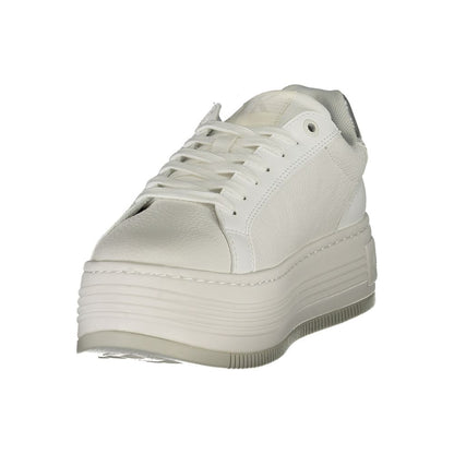 Sneakers by Calvin Klein for women in polyester polyethylene leather silver & white presents a sumptuous silhouette, artfully capturing the essence of the Women's Fashion Polyester Polyethylene Leather Sneakers with its sumptuous fashion style design.