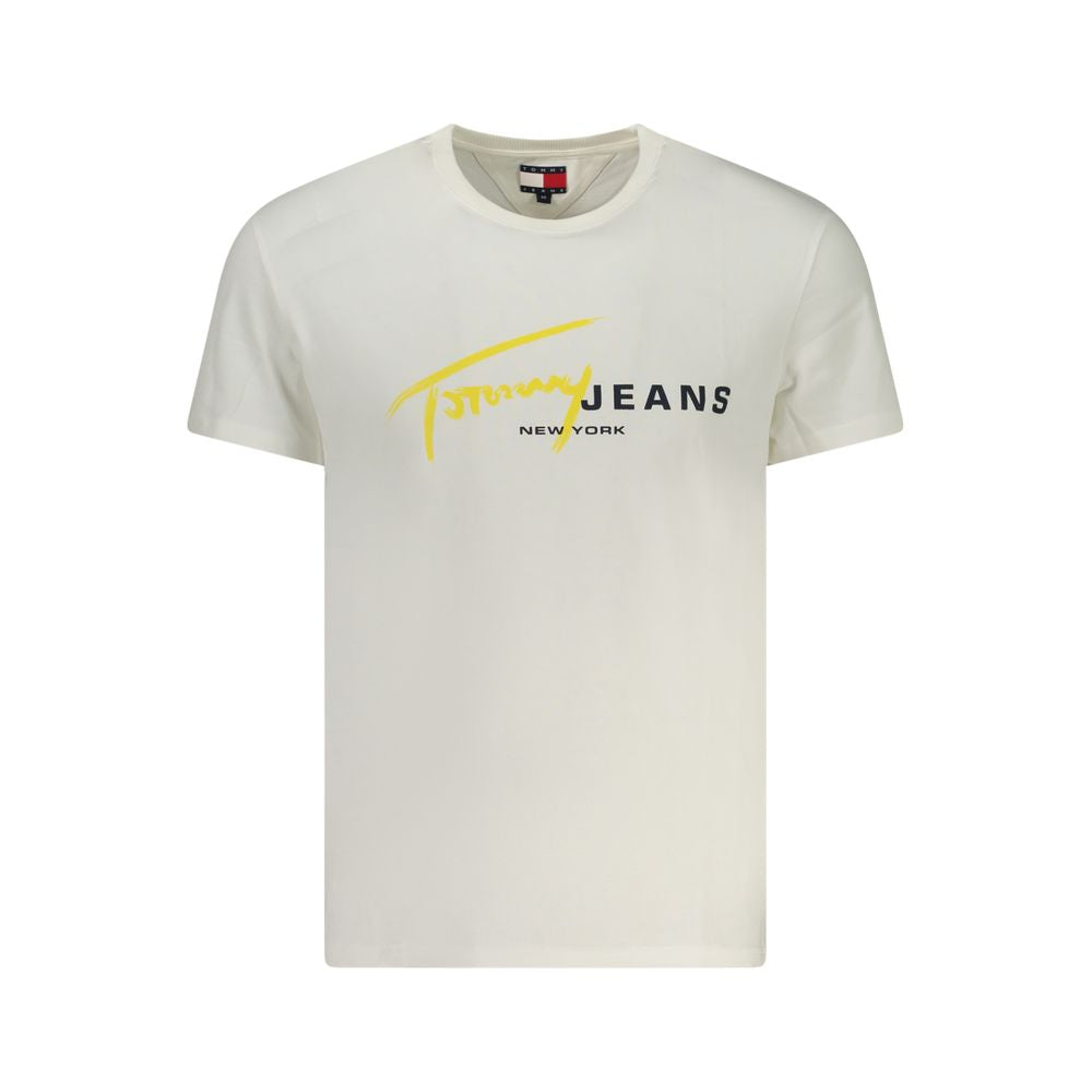 T-Shirt by Tommy Hilfiger for men in cotton white showcases a chic silhouette, artfully detailed with a chic crew neckline and for a chic finish.