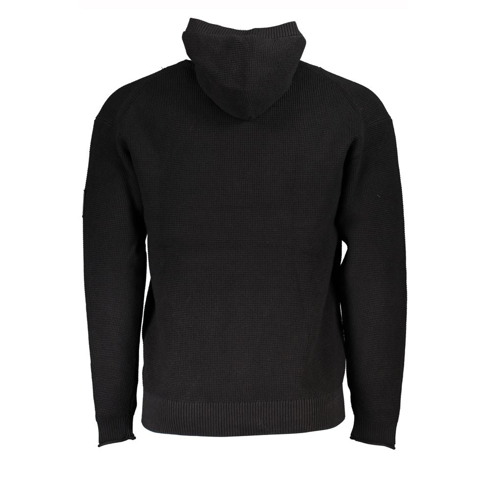 Hooded Sweater by Calvin Klein for men in organic cotton & polyamide black showcases a discreet silhouette, finished with a discreet and for a discreet look.