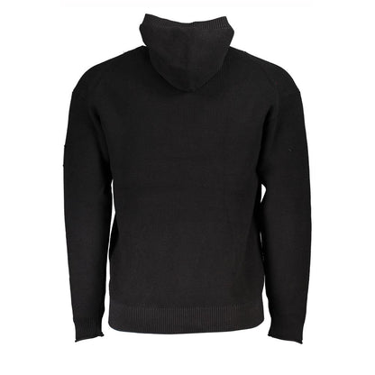 Hooded Sweater by Calvin Klein for men in organic cotton & polyamide black showcases a discreet silhouette, finished with a discreet and for a discreet look.