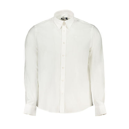 Shirt by North Sails for men in stretch organic cotton white showcases a sublime silhouette, artfully detailed with a sublime and long-sleeve for a sophisticated, sublime finish.