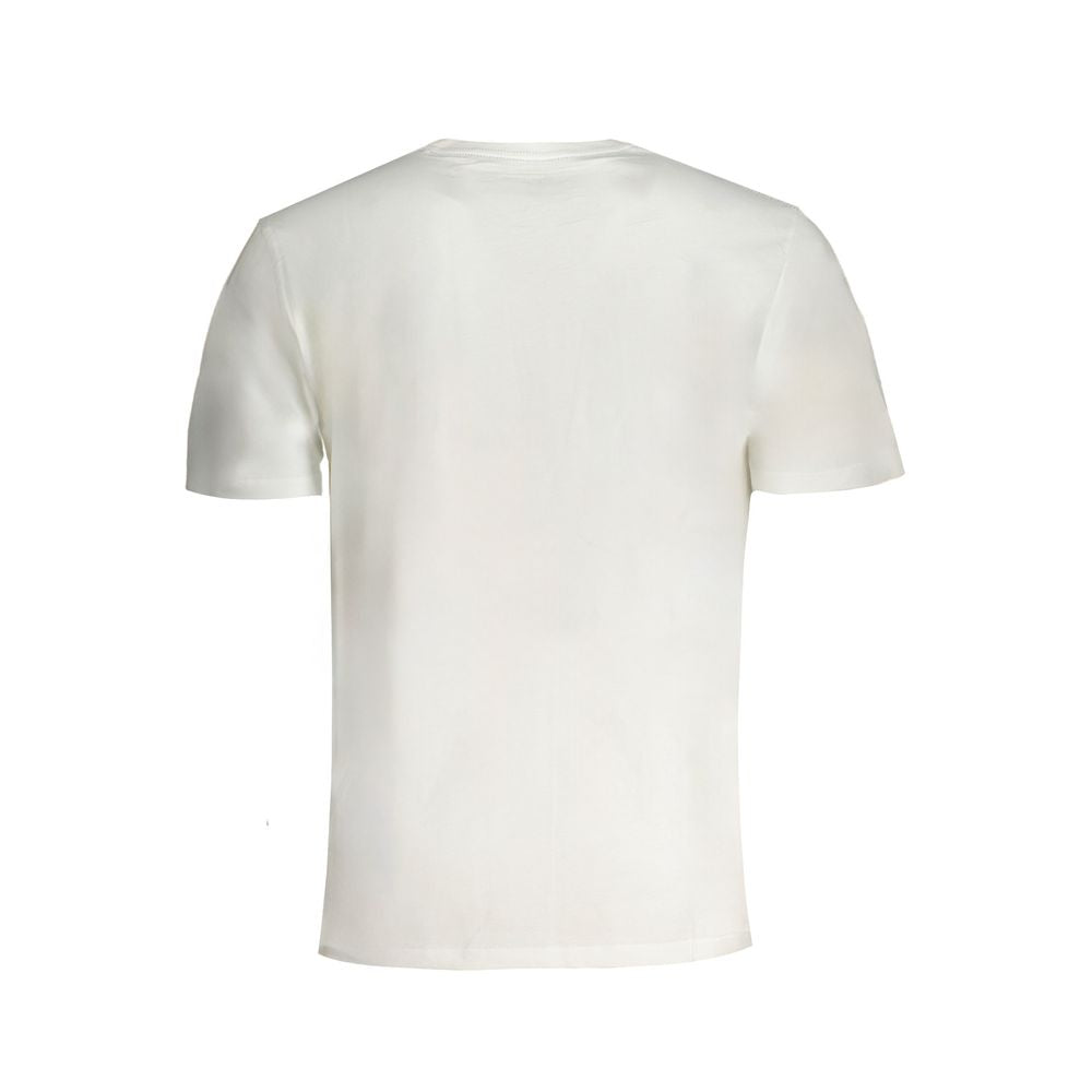 T-Shirt by Pepe Jeans for men in cotton white & print showcases a dramatic silhouette, elegantly detailed with a dramatic and for a truly dramatic finish.