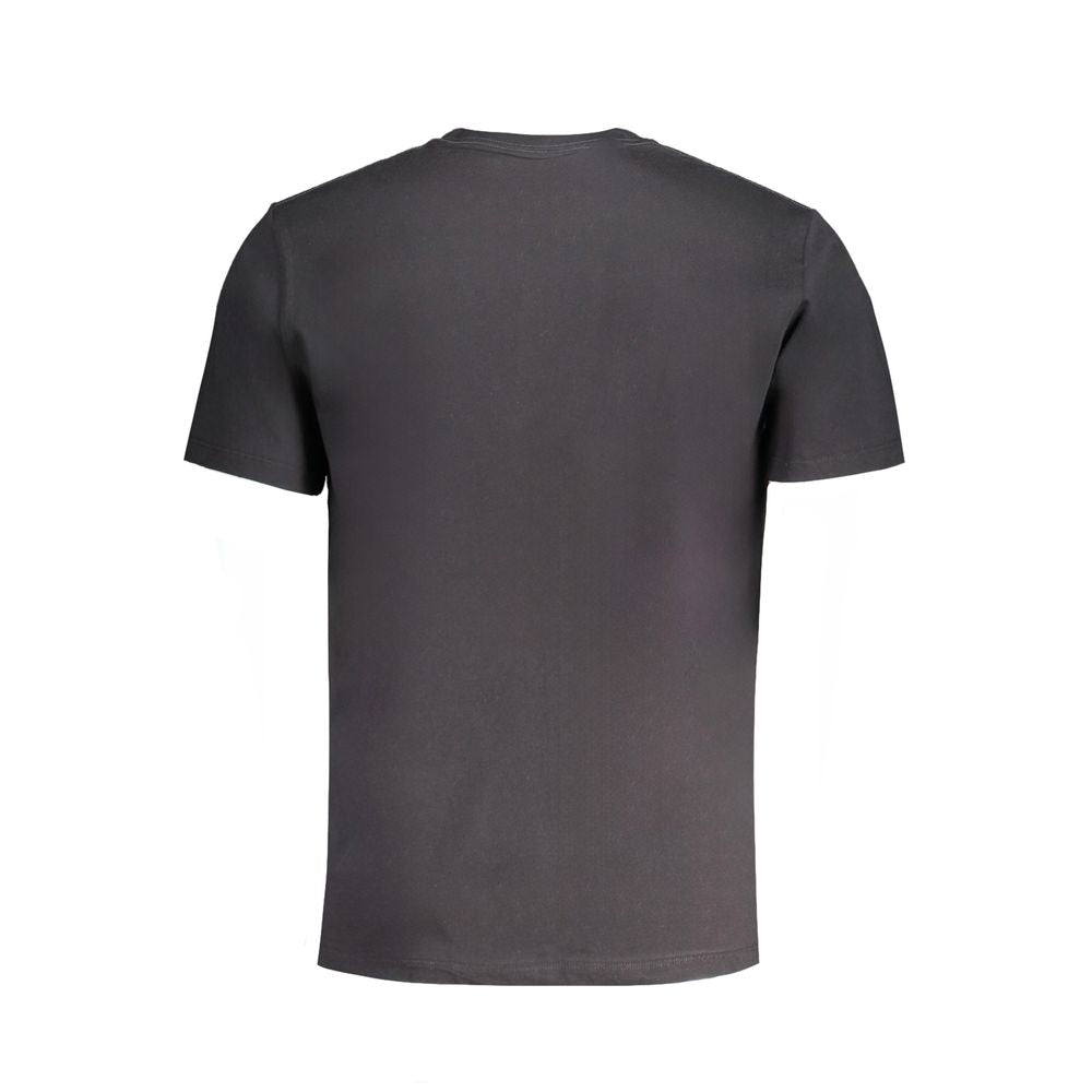 T-Shirt by Pepe Jeans for men in cotton black & print showcases a chic silhouette, artfully detailed with a chic crew neckline and for a chic finish.