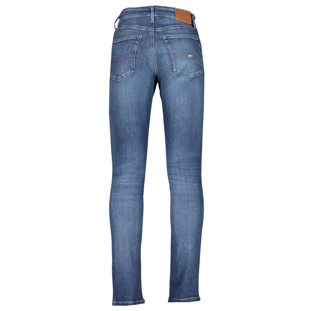 Jeans by Tommy Hilfiger for men in cotton blue presents a tailored silhouette, showcasing a tailored slim and long cut with a refined for a truly tailored aesthetic.