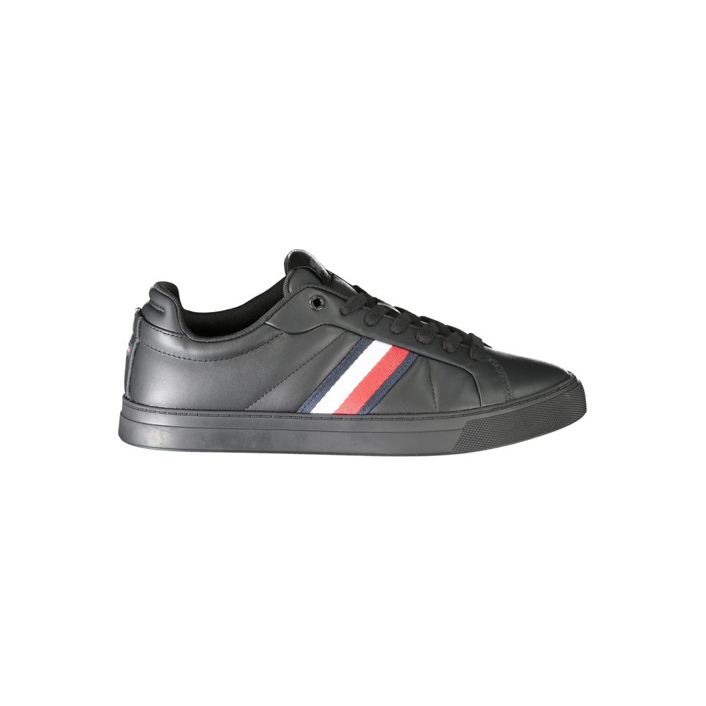 Sneakers by Tommy Hilfiger for men in polyethylene polyester leather black presents a sumptuous silhouette as Men's Fashion Polyethylene Polyester Leather Sneakers, expertly defined by a sumptuous fashion style for a sumptuous, high-fashion look.