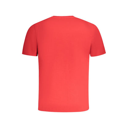 T-Shirt by North Sails for men in cotton red & print showcases a chic silhouette, artfully detailed with a chic crew neckline and for a chic finish.