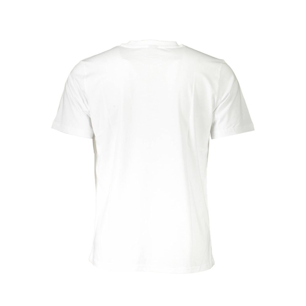 T-Shirt by North Sails for men in cotton polyester white showcases a dramatic silhouette, elegantly detailed with a dramatic and for a truly dramatic finish.