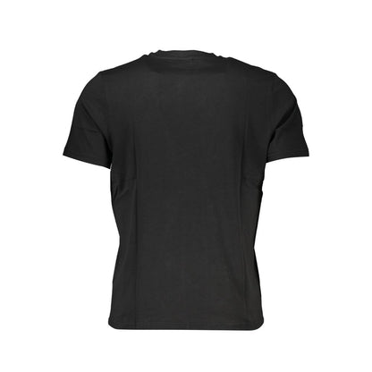 T-Shirt by North Sails for men in cotton black & print showcases a dramatic silhouette, elegantly detailed with a dramatic crew neckline and for a truly dramatic finish.