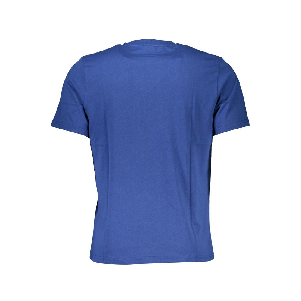 T-Shirt by North Sails for men in cotton blue & print showcases a fashionable silhouette, elegantly detailed with a fashionable and crew neckline for a sophisticated, high-fashion look.