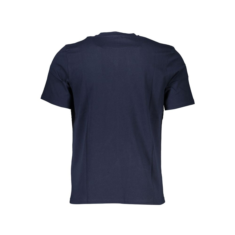 T-Shirt by North Sails for men in cotton blue & print features a plush silhouette, showcasing a sophisticated crew neckline and for a truly plush finish.