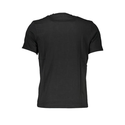 T-Shirt by North Sails for men in cotton black & print showcases a fashionable silhouette, elegantly detailed with a fashionable and crew neckline for a sophisticated, high-fashion look.