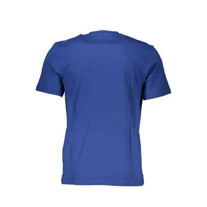 T-Shirt by North Sails for men in cotton blue & print showcases a unassuming silhouette, artfully detailed with a refined crew neckline and unassuming for a sophisticated, contemporary look.
