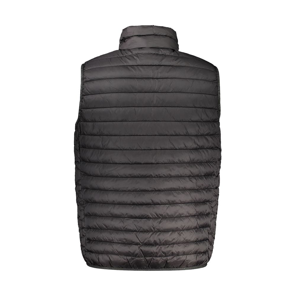 Jacket by North Sails for men in polyamide black features a smart silhouette, perfectly accentuated by its unique and functional pockets for a smart finish.