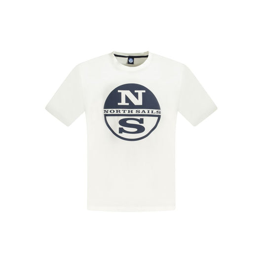 T-Shirt by North Sails for men in cotton white & print showcases a dramatic silhouette, elegantly detailed with a dramatic and for a truly dramatic finish.