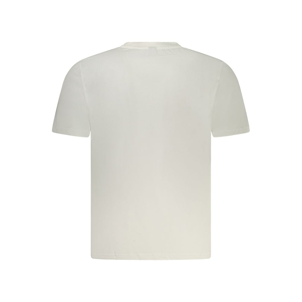 T-Shirt by North Sails for men in cotton white & print showcases a unassuming silhouette, artfully detailed with a refined crew neckline and unassuming for a sophisticated, contemporary look.