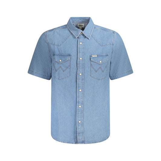 Shirt by Wrangler for men in denim cotton light-blue features an architectural silhouette with a refined and elegant for a architectural look.