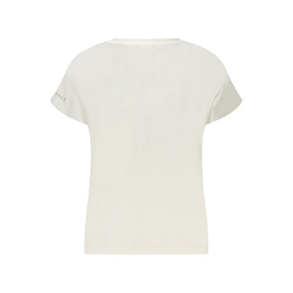 T-Shirt by North Sails for women in white & print showcases a fashionable silhouette, elegantly detailed with a fashionable and wide-neck neckline for a sophisticated, high-fashion look.