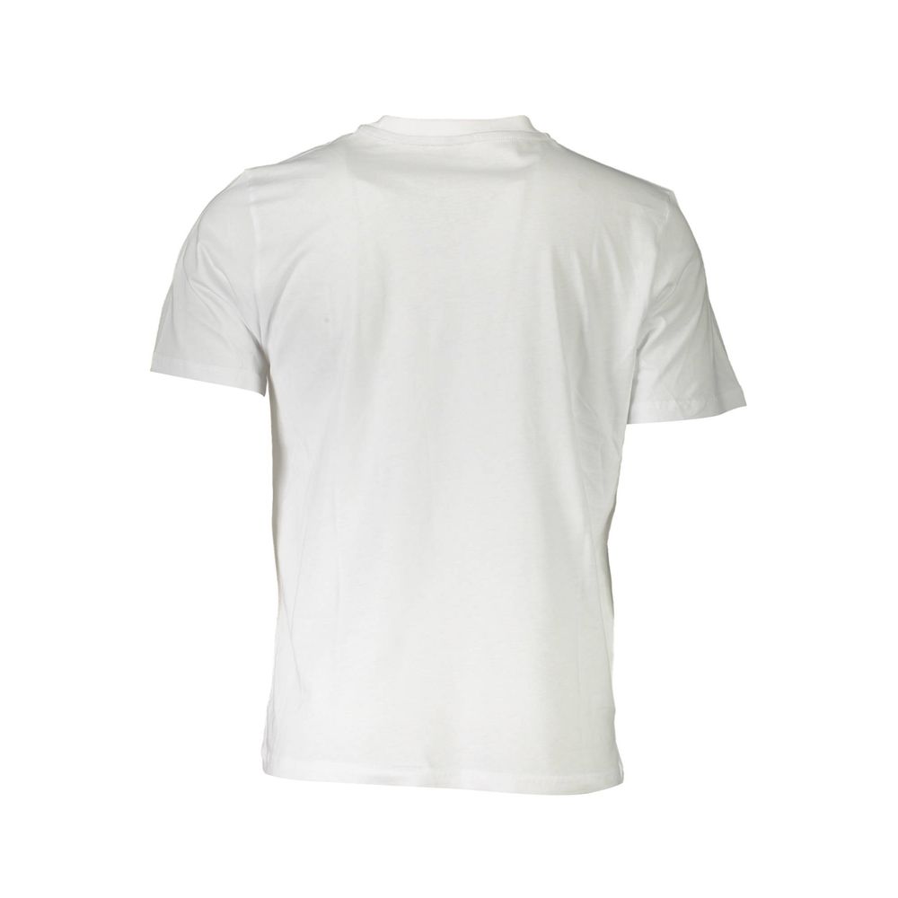 T-Shirt by North Sails for men in cotton white & print showcases a unassuming silhouette, artfully detailed with a refined and unassuming for a sophisticated, contemporary look.
