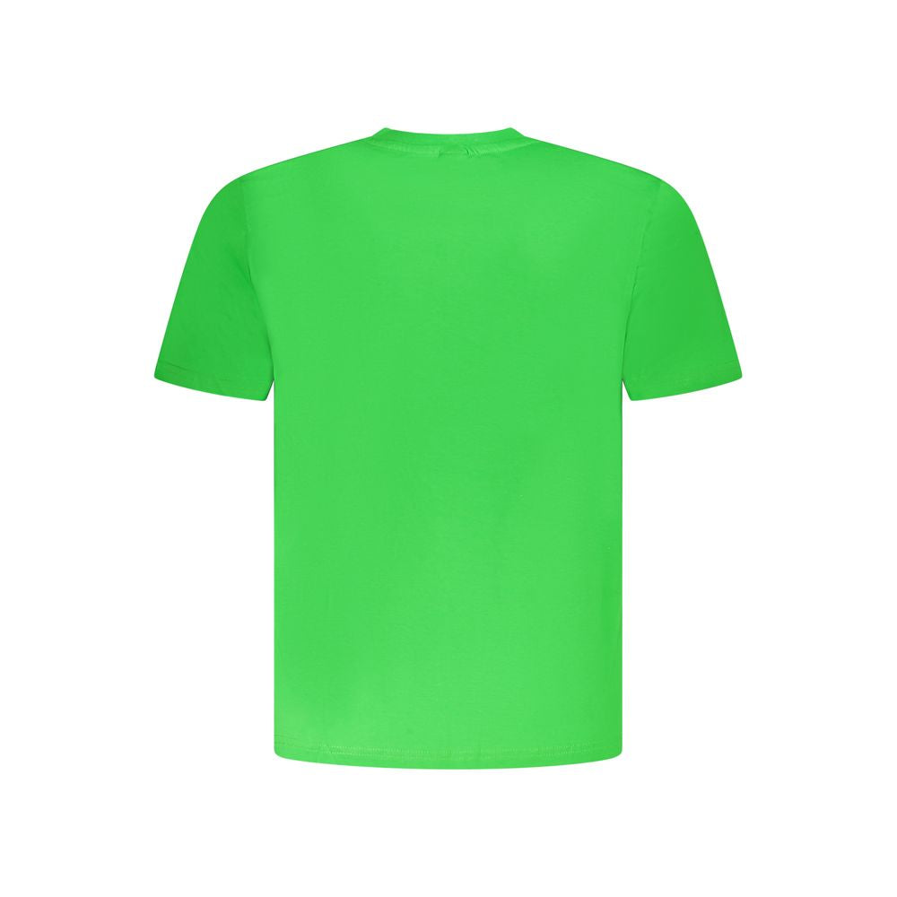 T-Shirt by North Sails for men in cotton green & print features an on trend silhouette, perfectly showcasing a on trend and crew neckline for an elevated aesthetic.