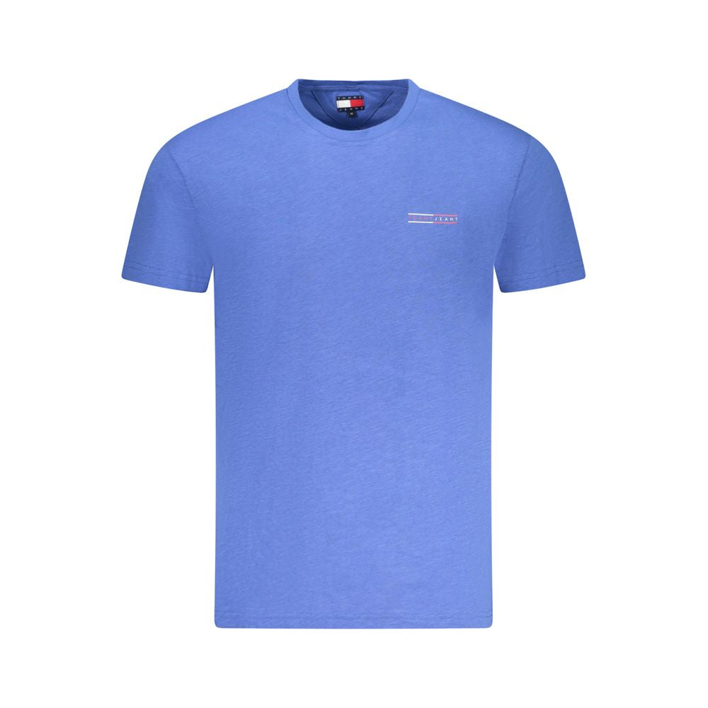 T-Shirt by Tommy Hilfiger for men in cotton blue & print showcases a dramatic silhouette, elegantly detailed with a dramatic crew neckline and short-sleeve for a truly dramatic finish.