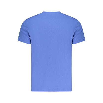 T-Shirt by Tommy Hilfiger for men in cotton blue & print features a plush silhouette, showcasing a sophisticated crew neckline and for a truly plush finish.