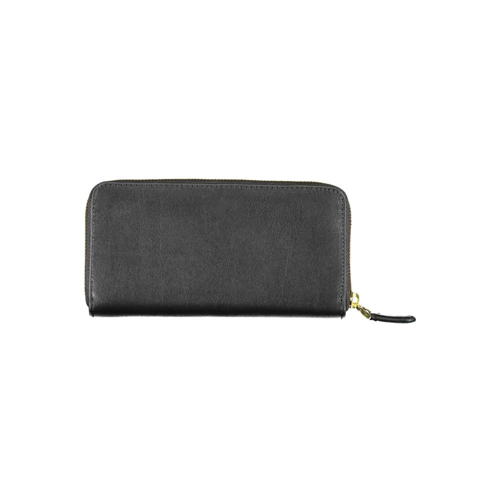 Cardholder Wallet by Ralph Lauren for women in leather black presents a refined silhouette, artfully capturing the essence of the Leather Cardholder Wallet design with sophisticated card-organization coin-purse for a refined look.