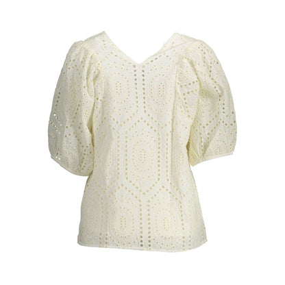 T-Shirt by Gant for women in organic cotton white showcases a chic silhouette, artfully detailed with a chic and for a chic finish.