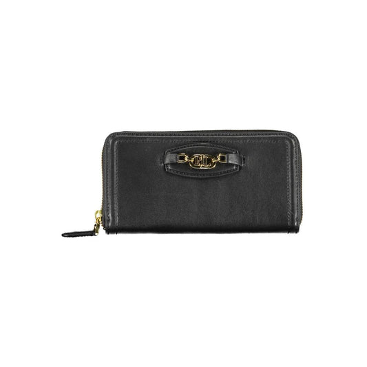 Wallet by Ralph Lauren for women in polyethylene black showcases a discerning silhouette, artfully capturing the essence of Polyethylene Wallet with its functional coin-purse.