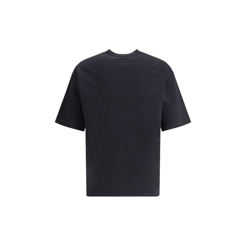 T-Shirt by Dsquared² for men in cotton black & monogram features a plush silhouette, showcasing a sophisticated crew neckline and for a truly plush finish.