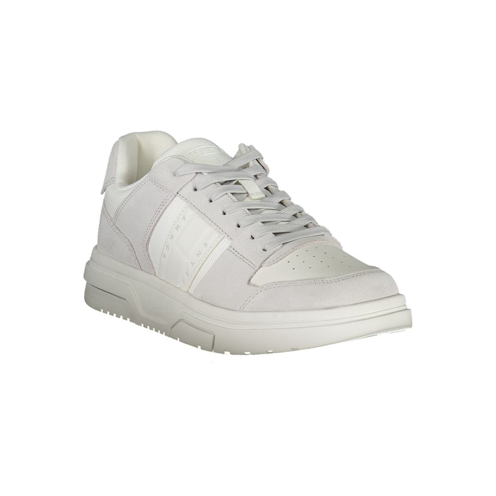 Sneakers by Tommy Hilfiger for men in polyester white features an sumptuous design from the Men's Fashion Polyester Sneakers collection, highlighting a sumptuous fashion style for a premium, high-fashion look.