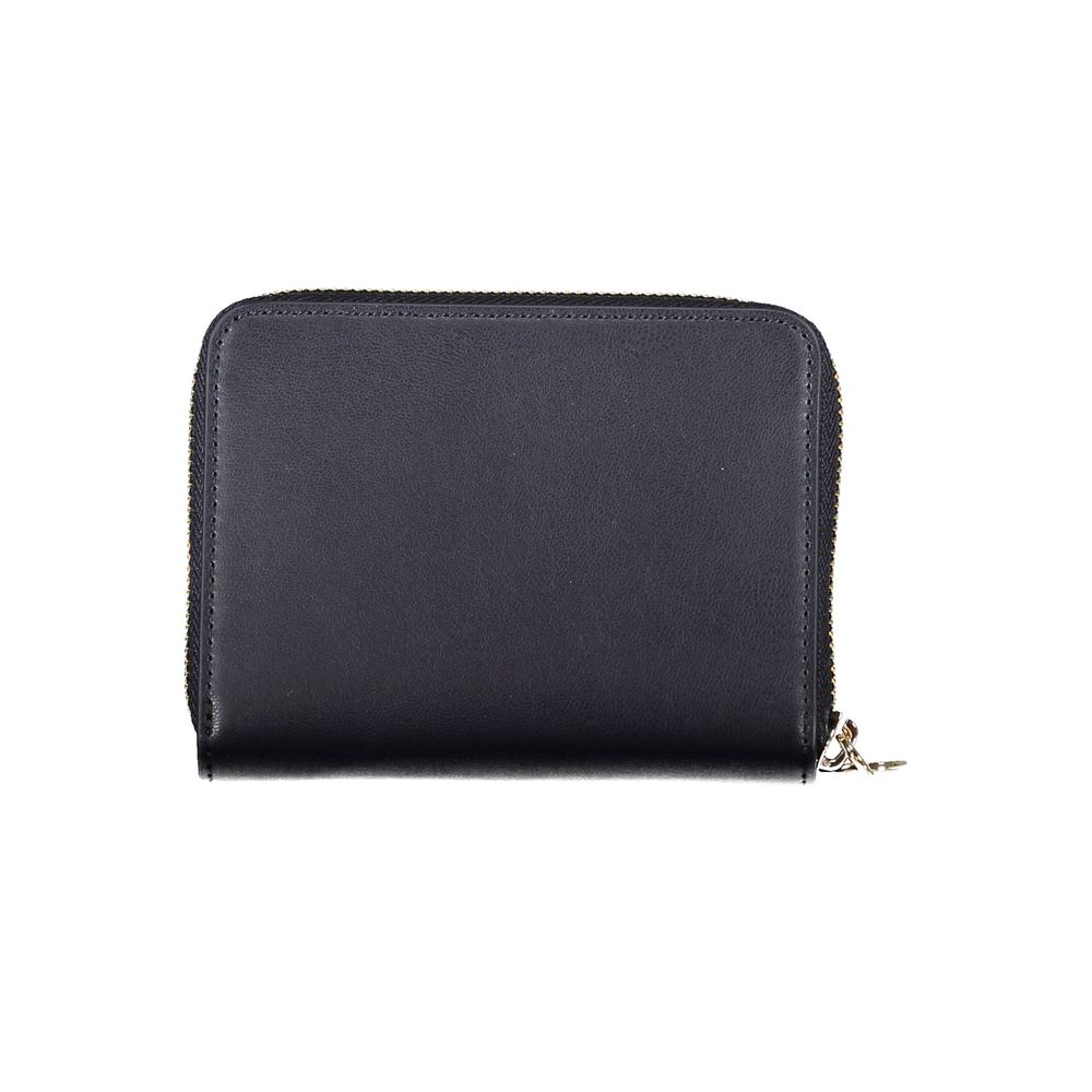 Wallet by Tommy Hilfiger for women in polyethylene blue showcases a refined silhouette, artfully detailed with the signature style of the Polyethylene Wallet and functional coin-purse.