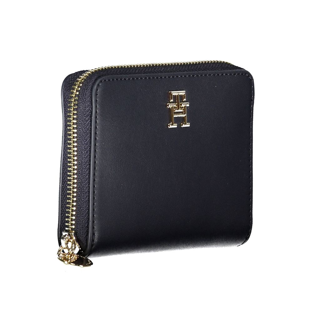Wallet by Tommy Hilfiger for women in polyethylene blue presents a streamlined silhouette, showcasing the sophisticated design of the Polyethylene Wallet collection with functional coin-purse.