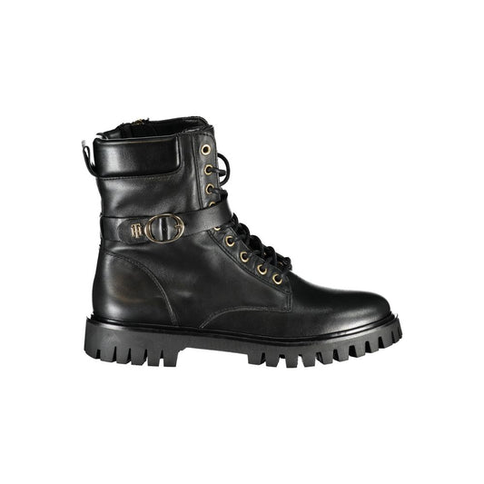 Boots by Tommy Hilfiger for women in polyester black features an aerodynamic silhouette from the Women's Polyester Boots collection, showcasing a aerodynamic and refined for an aerodynamic look.
