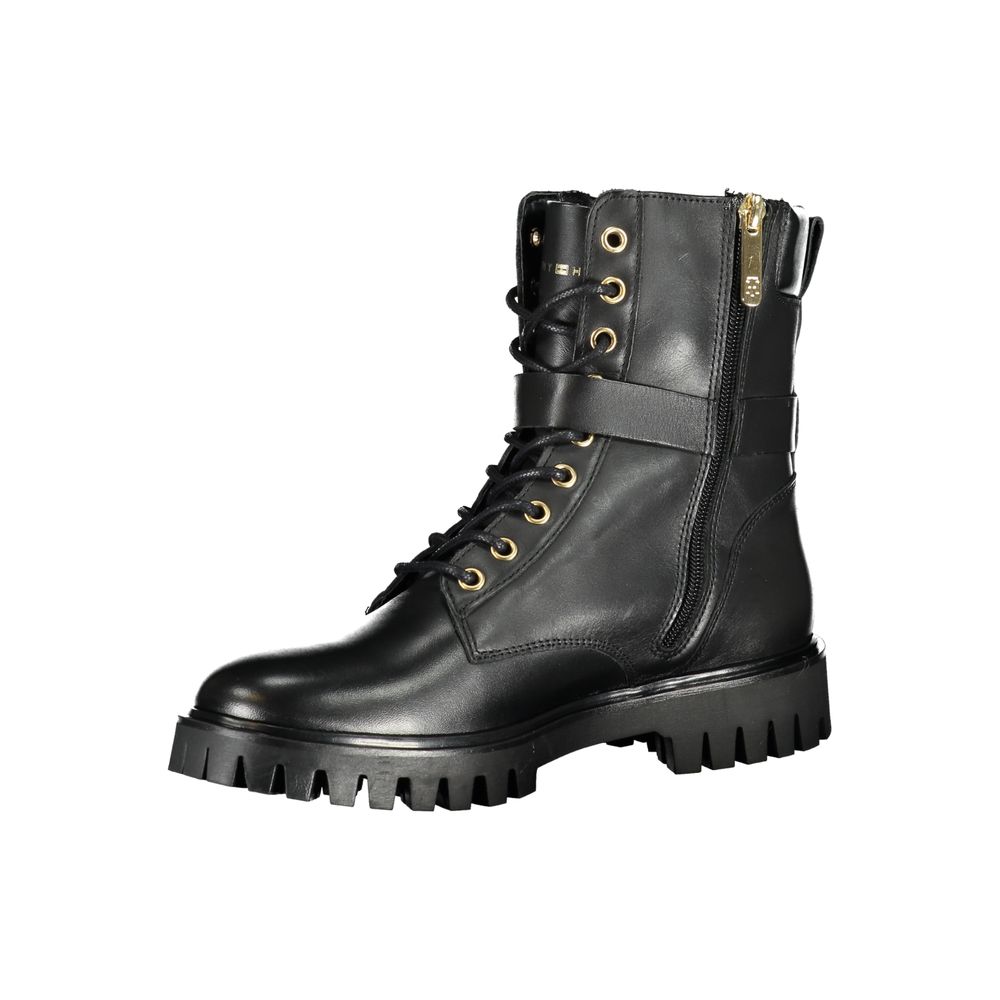 Boots by Tommy Hilfiger for women in polyester black features an high-performance design from the Women's Polyester Boots collection, highlighting a high-performance and for a refined look.