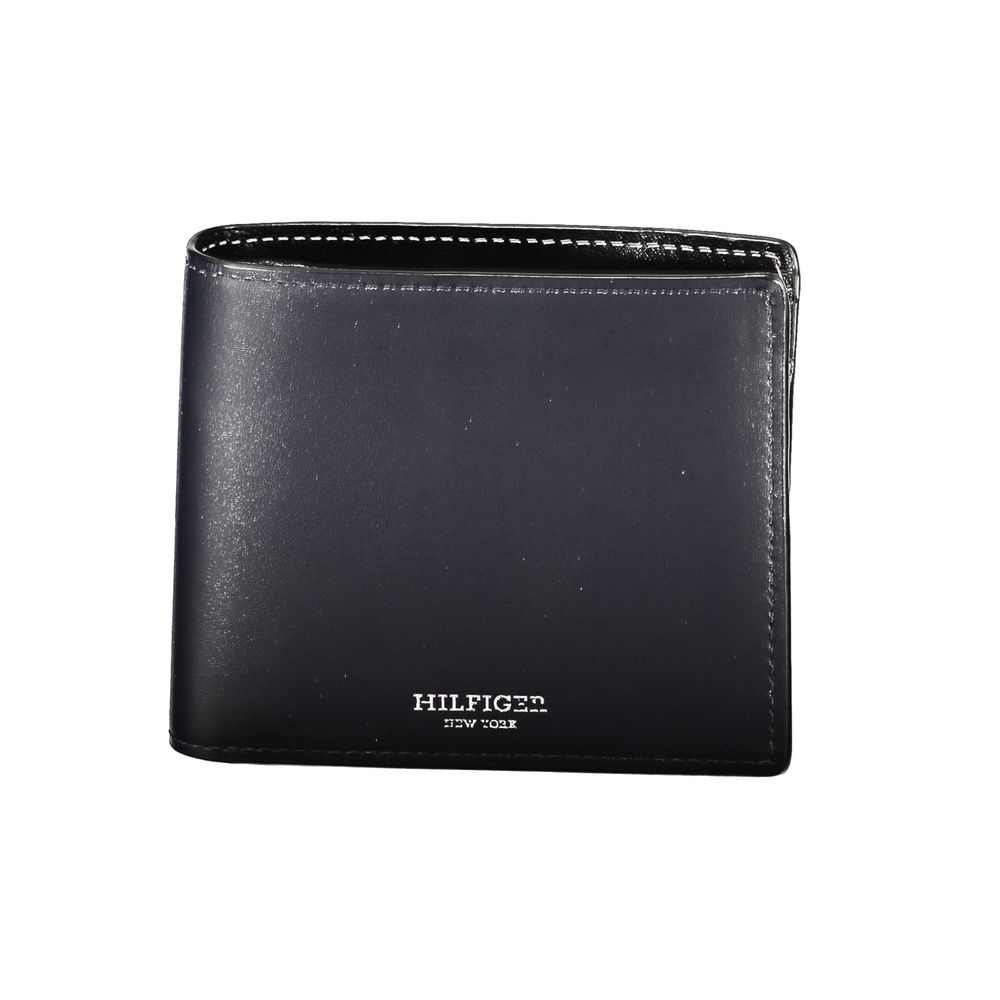 Cardholder Wallet by Tommy Hilfiger for men in leather blue & signature showcases a refined silhouette, artfully detailed with the signature style of the Leather Cardholder Wallet and functional card-organization coin-purse.