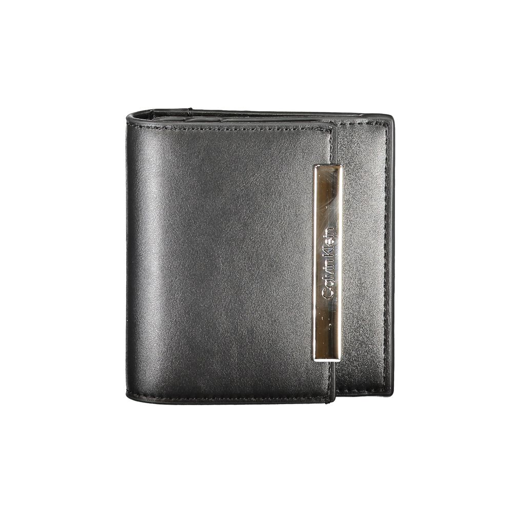 Cardholder Wallet by Calvin Klein for women in polyester black presents a refined silhouette, artfully capturing the essence of the Polyester Cardholder Wallet design with sophisticated card-organization rfid-protection for a refined look.