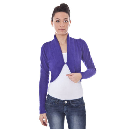 This Sweater by Datch for women in wool purple presents a understated silhouette, featuring a sophisticated and long-sleeve for a understated finish.