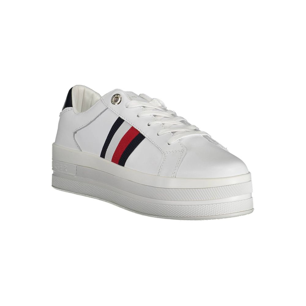 Sneakers by Tommy Hilfiger for women in cotton polyester white features an sumptuous design from the Women's Fashion Cotton Polyester Sneakers collection, highlighting a sumptuous fashion style for a premium, high-fashion look.