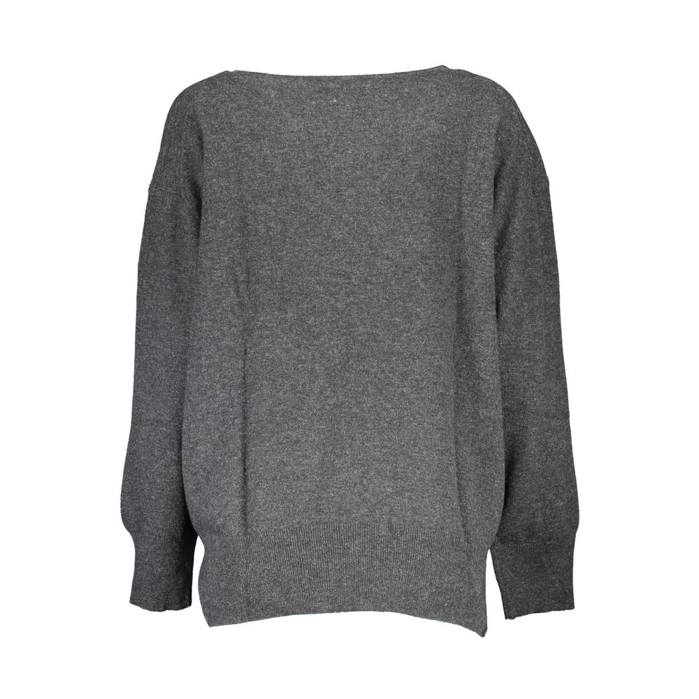 Sweatshirt by North Sails for women in lana wool polyamide & viscose black features an provocated silhouette, detailed with a provocated and a refined for a sophisticated aesthetic.