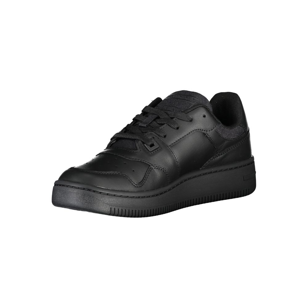 Sneakers by Tommy Hilfiger for women in polyester black presents a sumptuous silhouette as Women's Fashion Polyester Sneakers, expertly defined by a sumptuous fashion style for a sumptuous, high-fashion look.