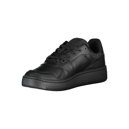 Sneakers by Tommy Hilfiger for women in polyester black presents a sumptuous silhouette as Women's Fashion Polyester Sneakers, expertly defined by a sumptuous fashion style for a sumptuous, high-fashion look.