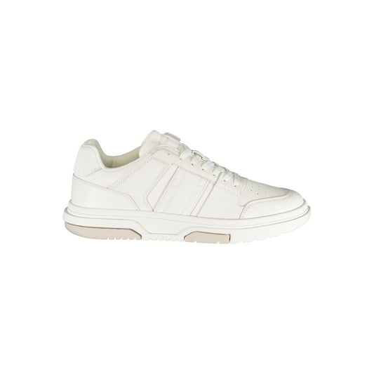 Sneakers by Tommy Hilfiger for men in polyester white features a sumptuous design, perfectly showcasing the sumptuous fashion style of this Men's Fashion Polyester Sneakers.