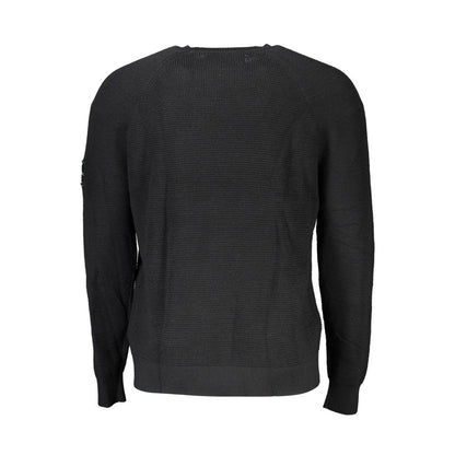 Sweater by Calvin Klein for men in wool black showcases an masterful silhouette, artfully detailed with a masterful crew neckline and for a sophisticated, premium finish.