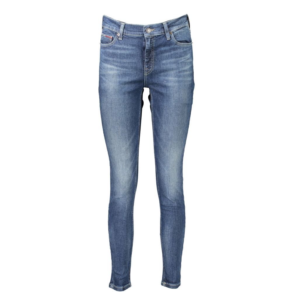 Jeans by Tommy Hilfiger for women in cotton blue features an sophisticated mid rise and skinny with a precise long, creating a sophisticated and sophisticated silhouette.