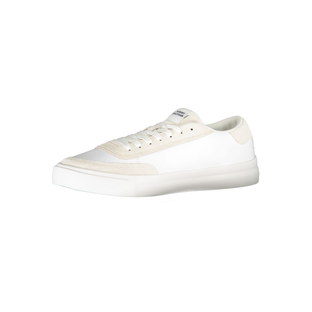 Sneakers by Tommy Hilfiger for men in polyester white presents a sumptuous silhouette as Men's Fashion Polyester Sneakers, expertly defined by a sumptuous fashion style for a sumptuous, high-fashion look.