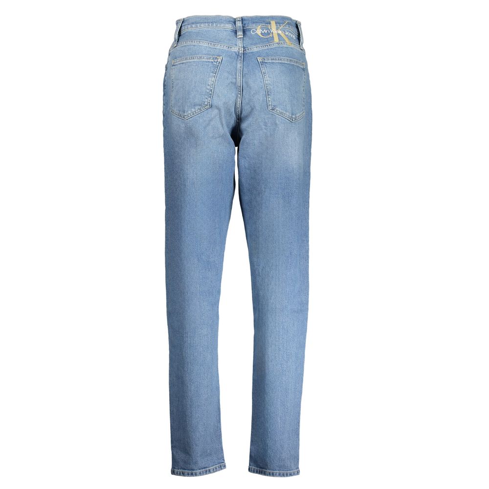 Jeans by Calvin Klein for women in cotton blue features an sophisticated and mom with a precise long, creating a sophisticated and sophisticated silhouette.